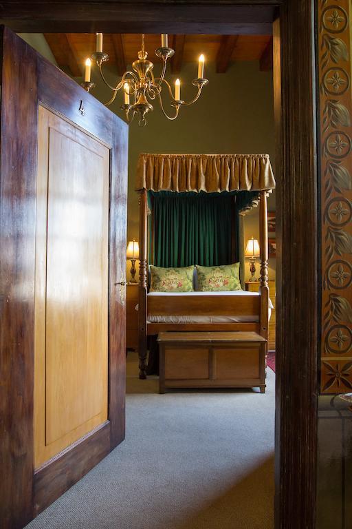 Dutch Manor Antique Hotel Кейптаун Екстериор снимка