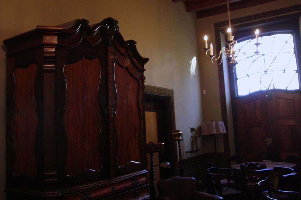 Dutch Manor Antique Hotel Кейптаун Екстериор снимка