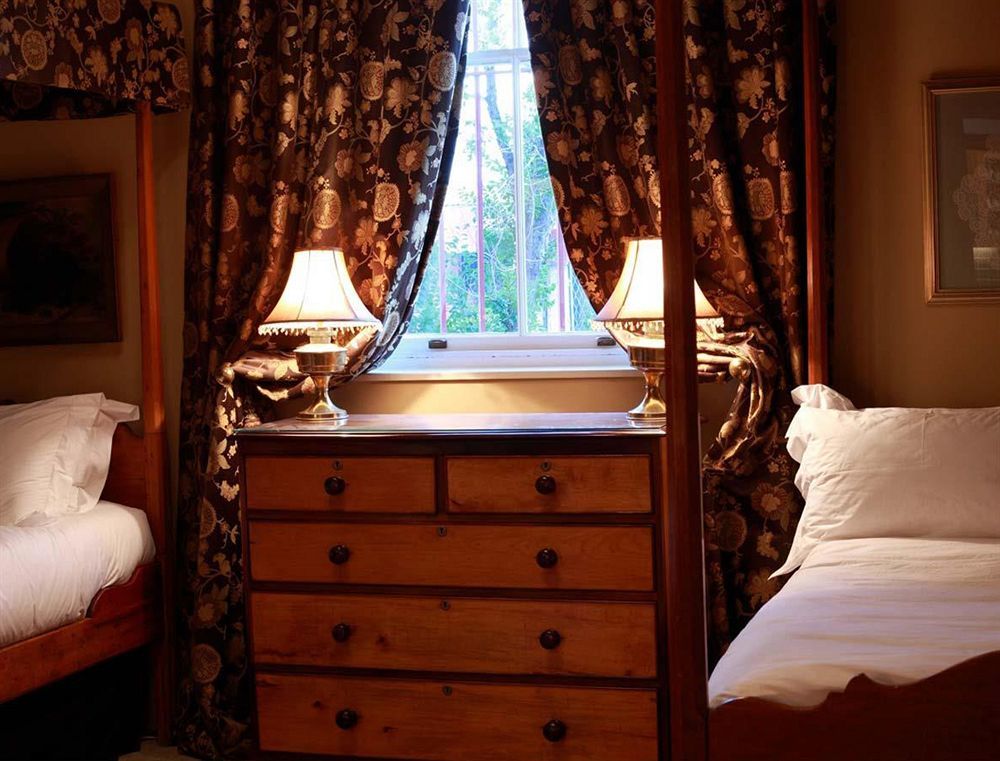Dutch Manor Antique Hotel Кейптаун Екстериор снимка