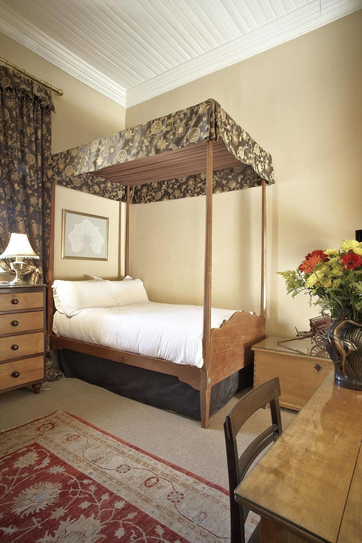 Dutch Manor Antique Hotel Кейптаун Екстериор снимка