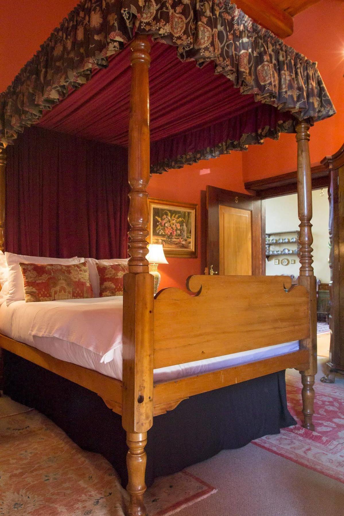 Dutch Manor Antique Hotel Кейптаун Екстериор снимка